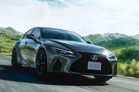 IS350 “F SPORT” 2WD