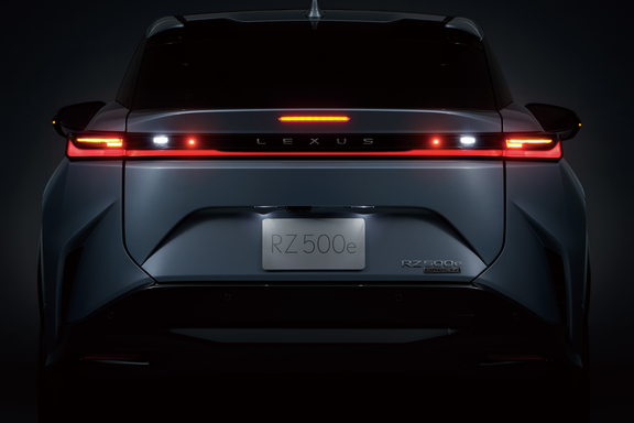 RZ500e “version L” AWD