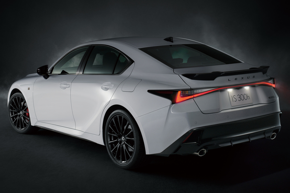 IS300h “F SPORT Mode Black Ⅵ” 
